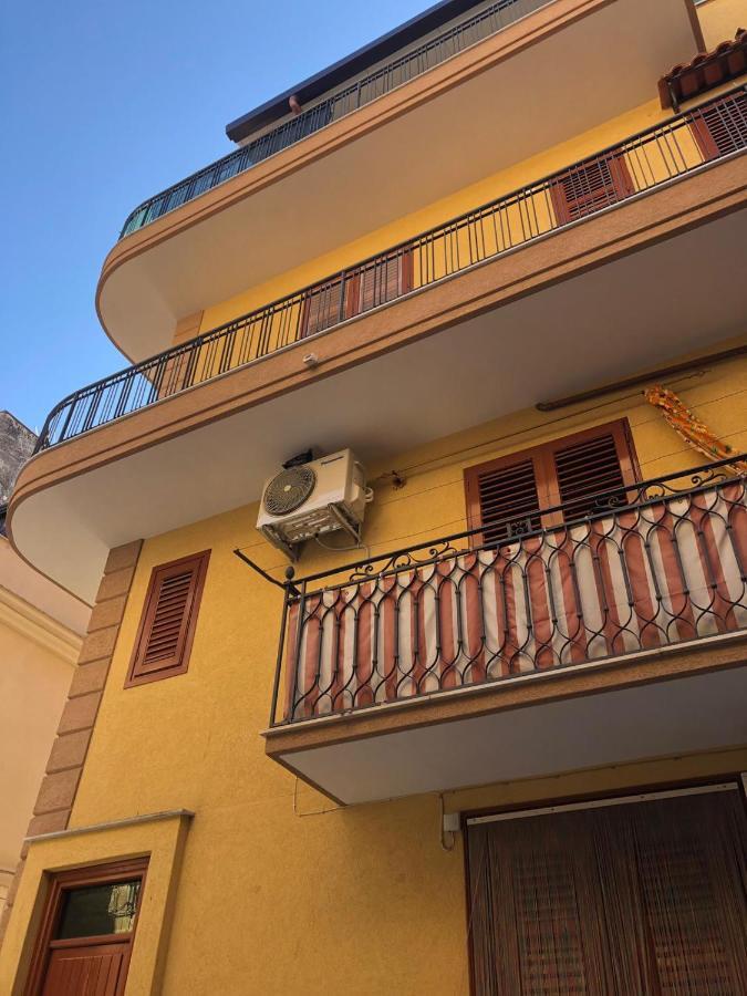 דירות בגרייה Casa Adriana מראה חיצוני תמונה